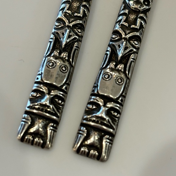 Vintage Sterling Silver Totem Pole Earrings VERY DETAILED - Picture 4 of 9